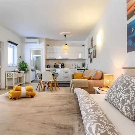 Mare דירה זאדאר