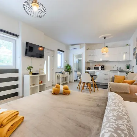 Apartman Studio Mare *